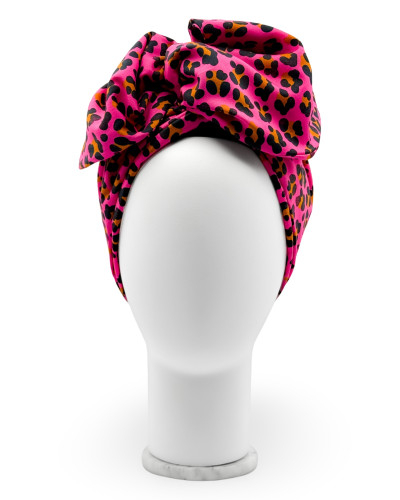 PINK LEO Cover